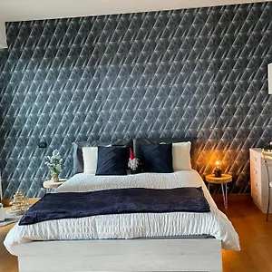 https://casamilan852.it-lombardy.com